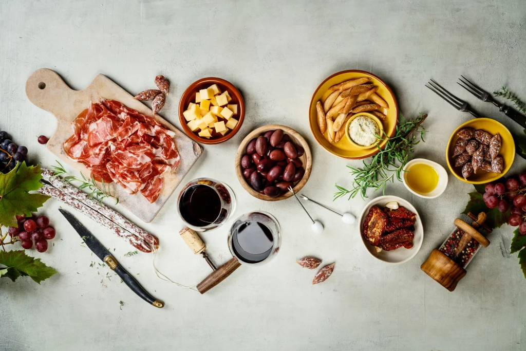 Tabla extendida de maridaje de vino.